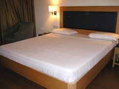 Rukmini Riviera Hotel Hyderabad Bagian luar foto