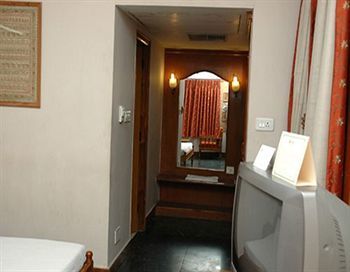 Rukmini Riviera Hotel Hyderabad Bagian luar foto